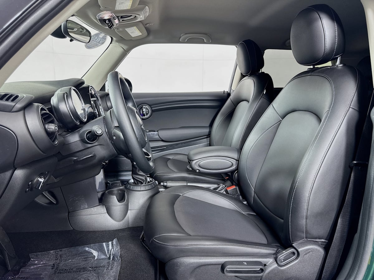 2015 Mini Cooper Hardtop photo 16