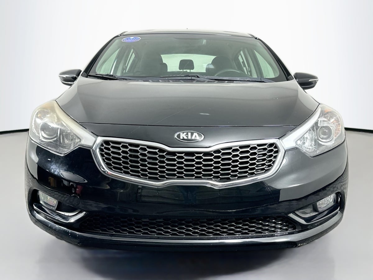 2016 Kia Forte 5-Door LX photo 2