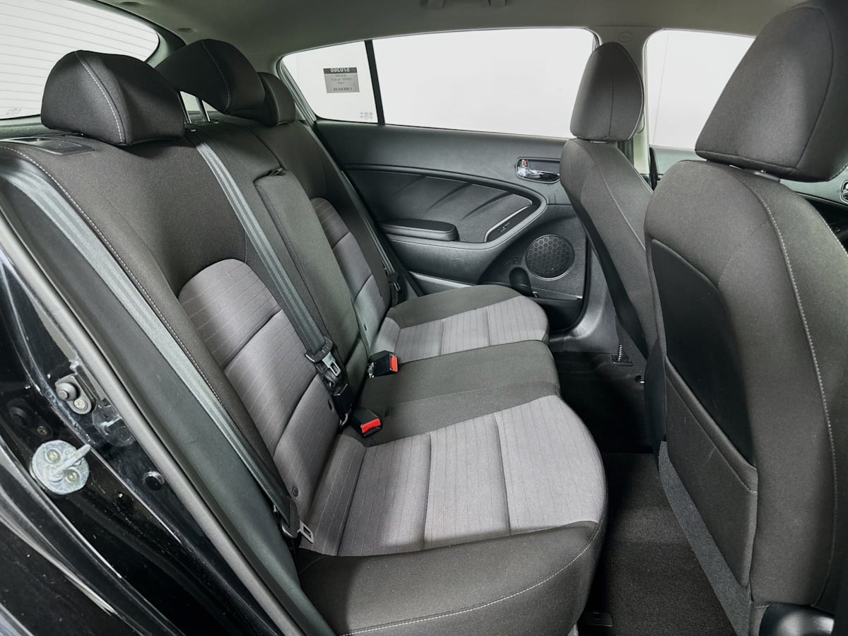 2016 Kia Forte 5-Door LX photo 24
