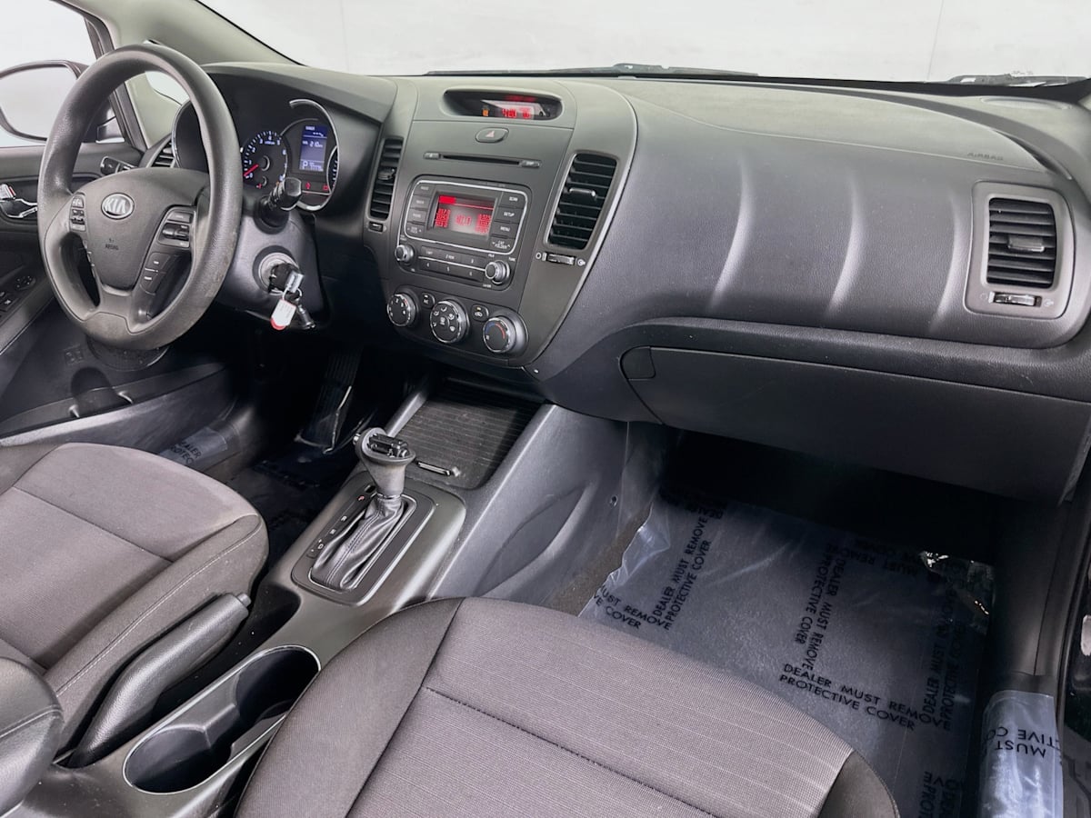2016 Kia Forte 5-Door LX photo 26