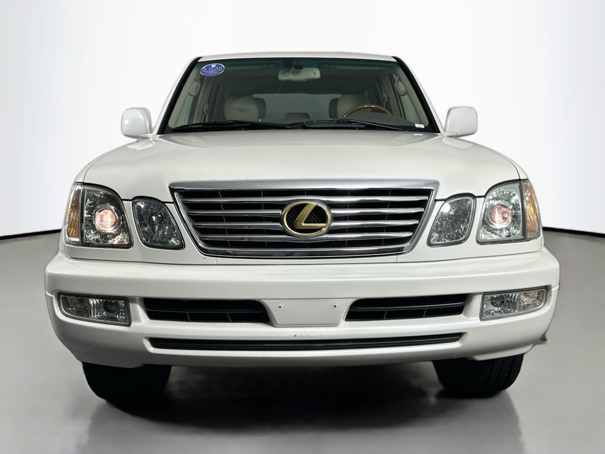 2007 Lexus LX 470 Base photo 2