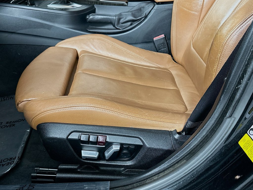 Photo 24 of this BMW 4 Series