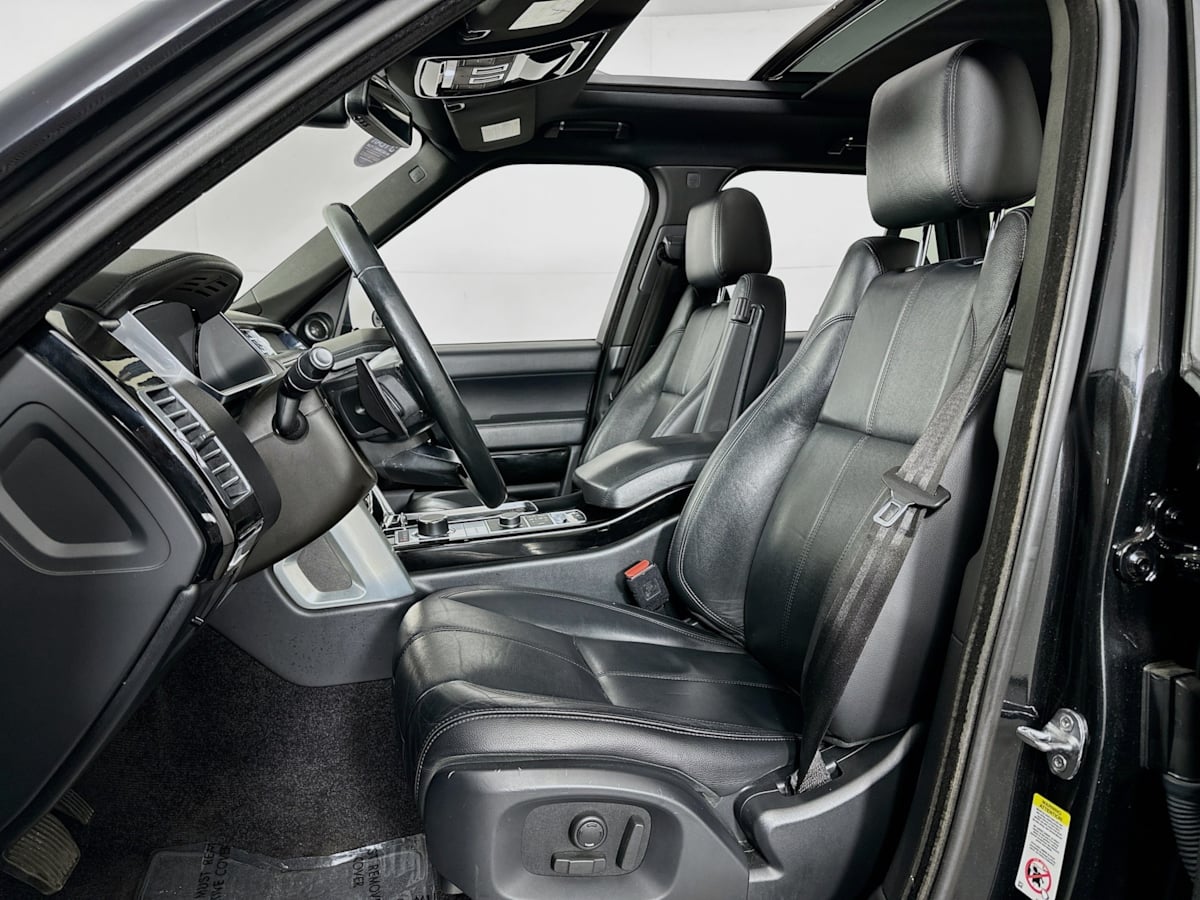 2016 Land Rover Range Rover SuperCharged photo 25