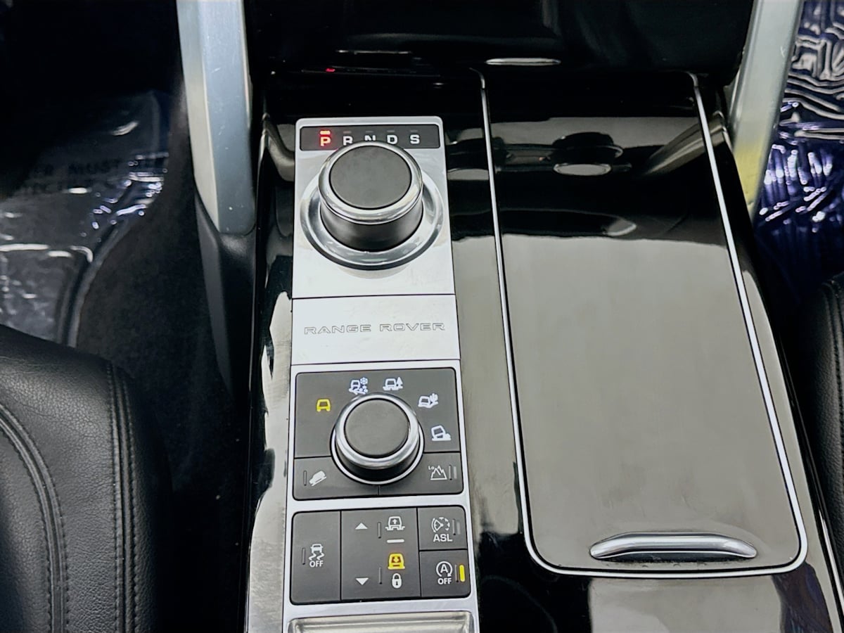 2016 Land Rover Range Rover SuperCharged photo 19