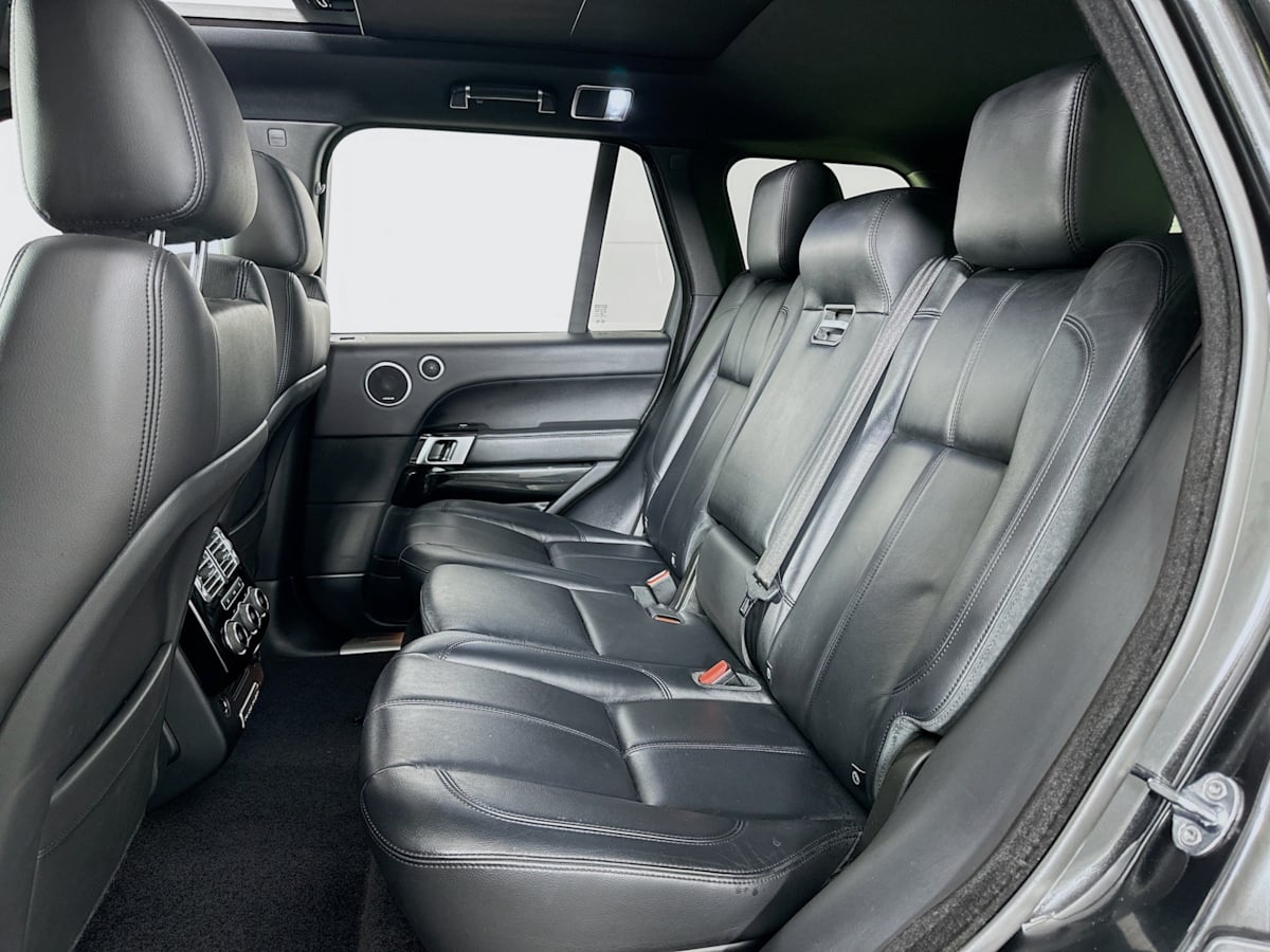 2016 Land Rover Range Rover SuperCharged photo 29