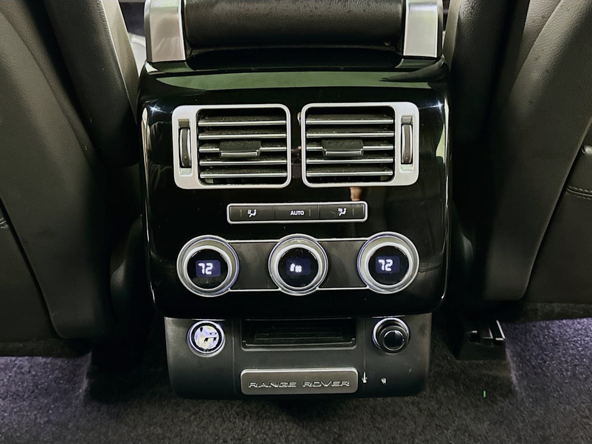 2016 Land Rover Range Rover SuperCharged photo 30
