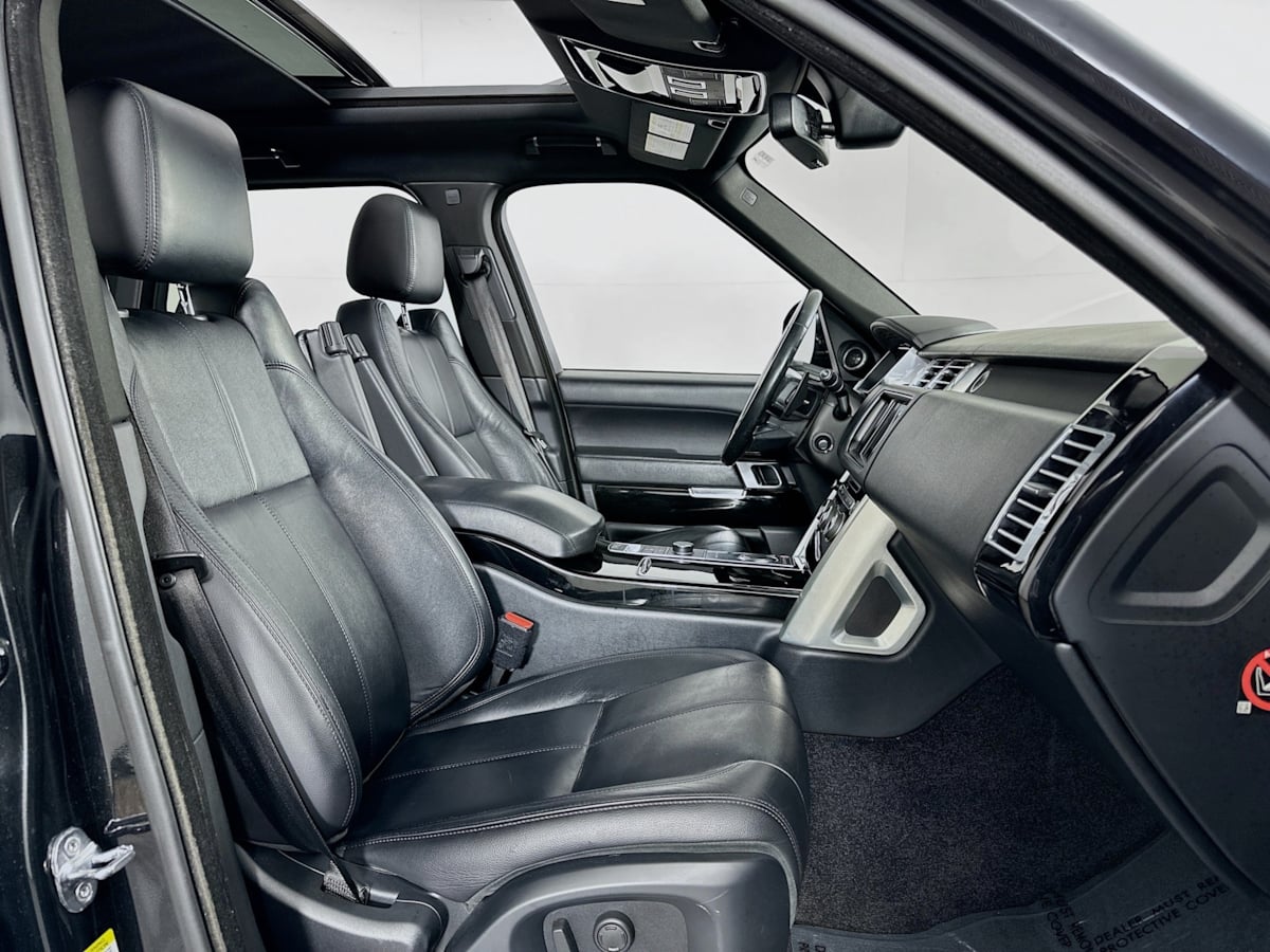 2016 Land Rover Range Rover SuperCharged photo 34
