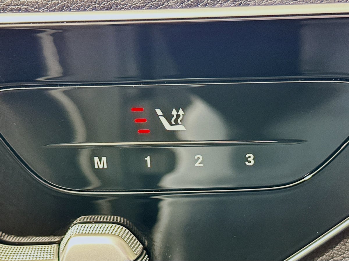 2022 Mercedes Benz C 300 4MATIC Sedan photo 24