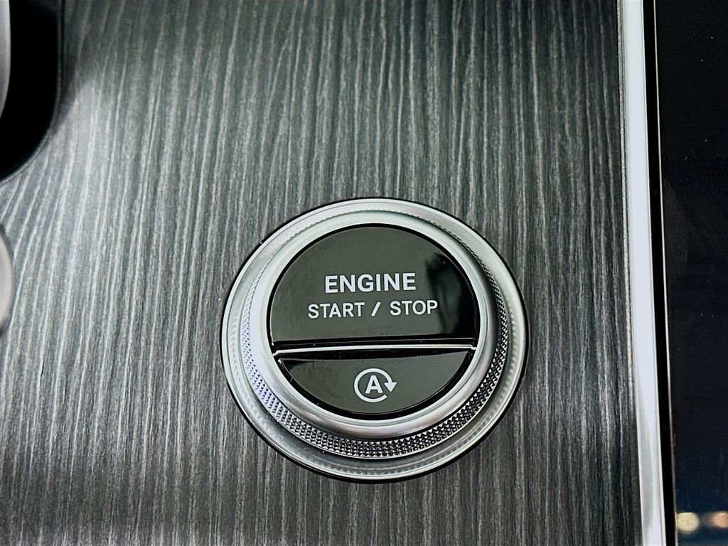 2022 Mercedes-Benz C-Class Sedan C 300 - Photo 17