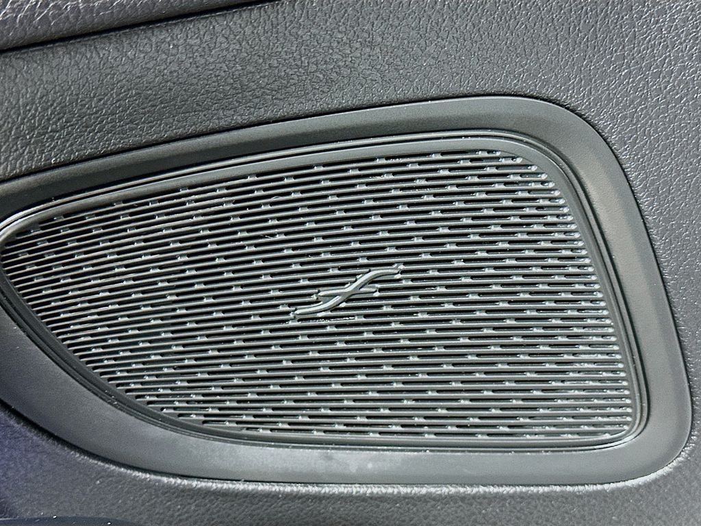 2022 Mercedes-Benz C-Class Sedan C 300 - Photo 24