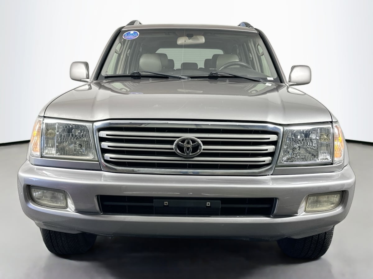 2004 Toyota Land Cruiser Base photo 2