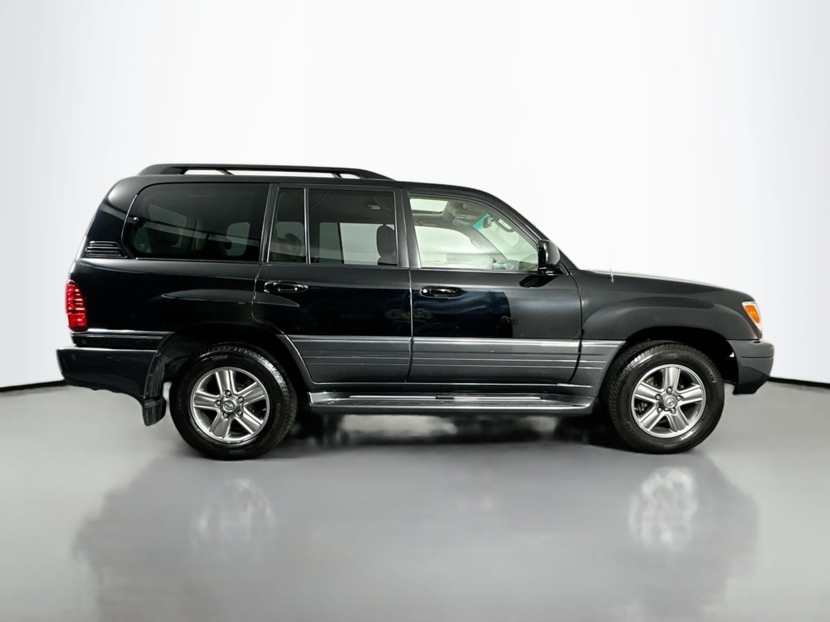 2006 Lexus LX 470 Base photo 4