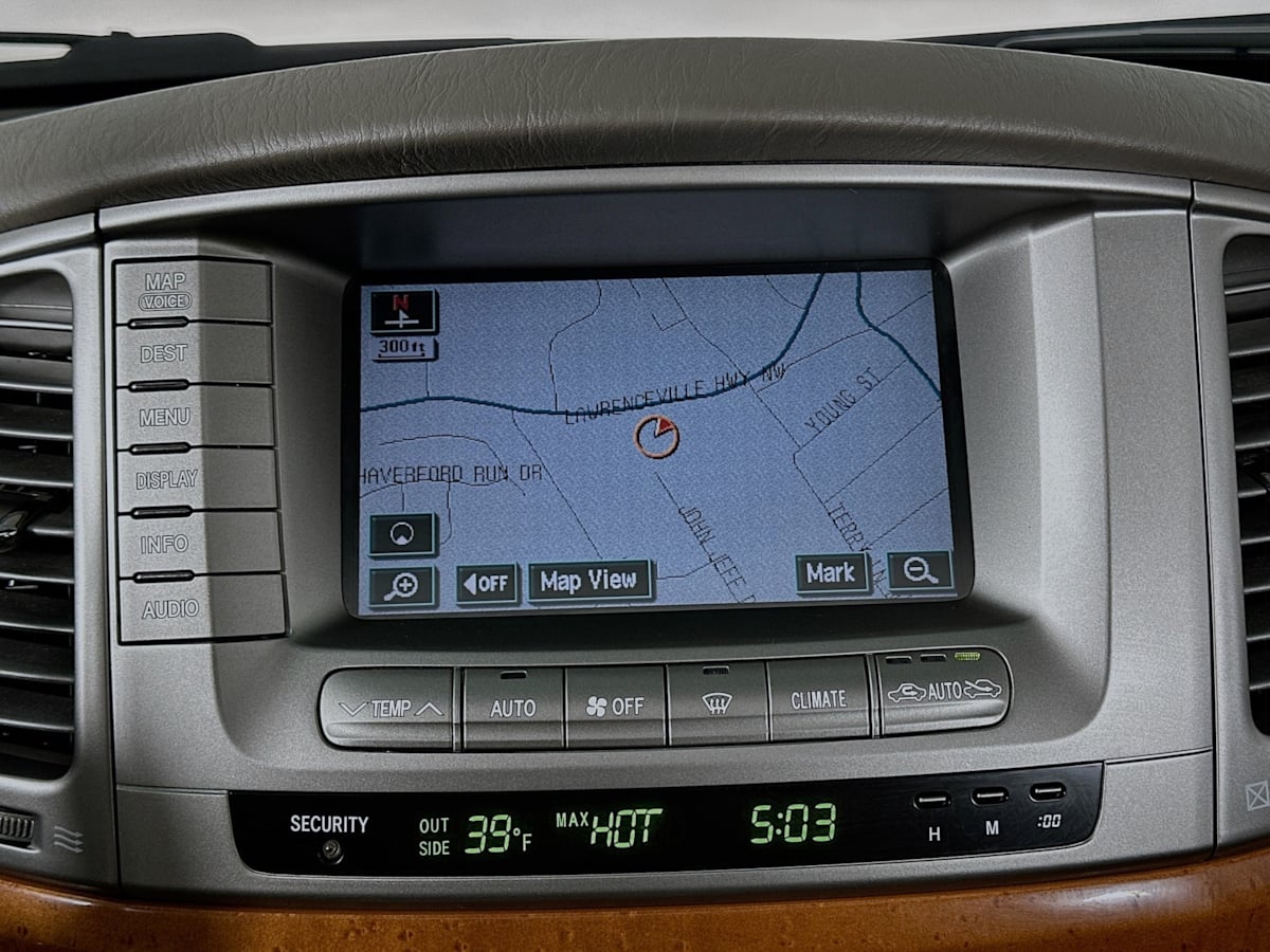 2006 Lexus LX 470 Base photo 13