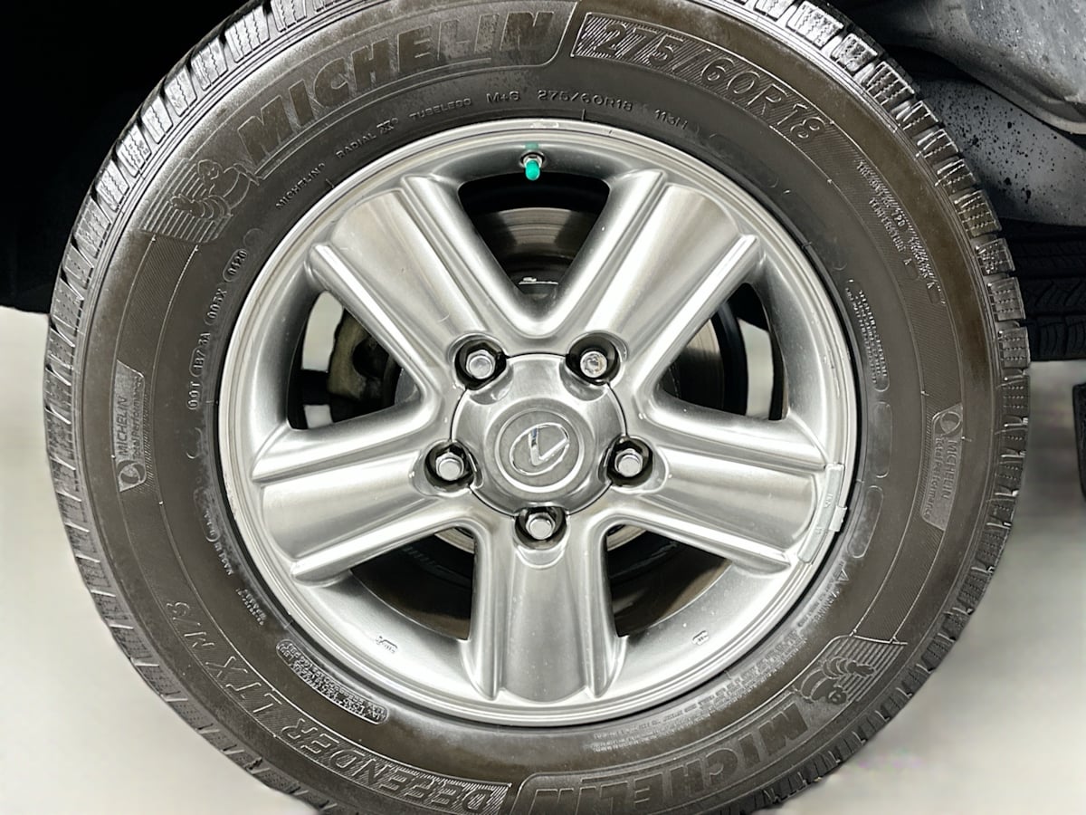 2006 Lexus LX 470 Base photo 34