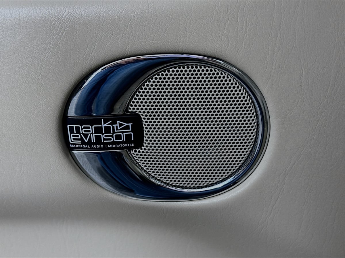 2006 Lexus LX 470 Base photo 19