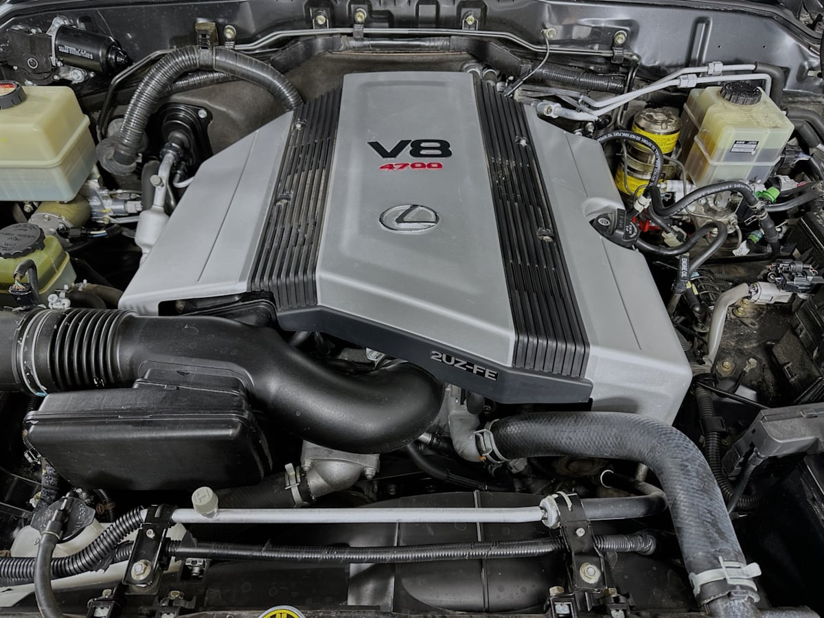2006 Lexus LX 470 Base photo 33