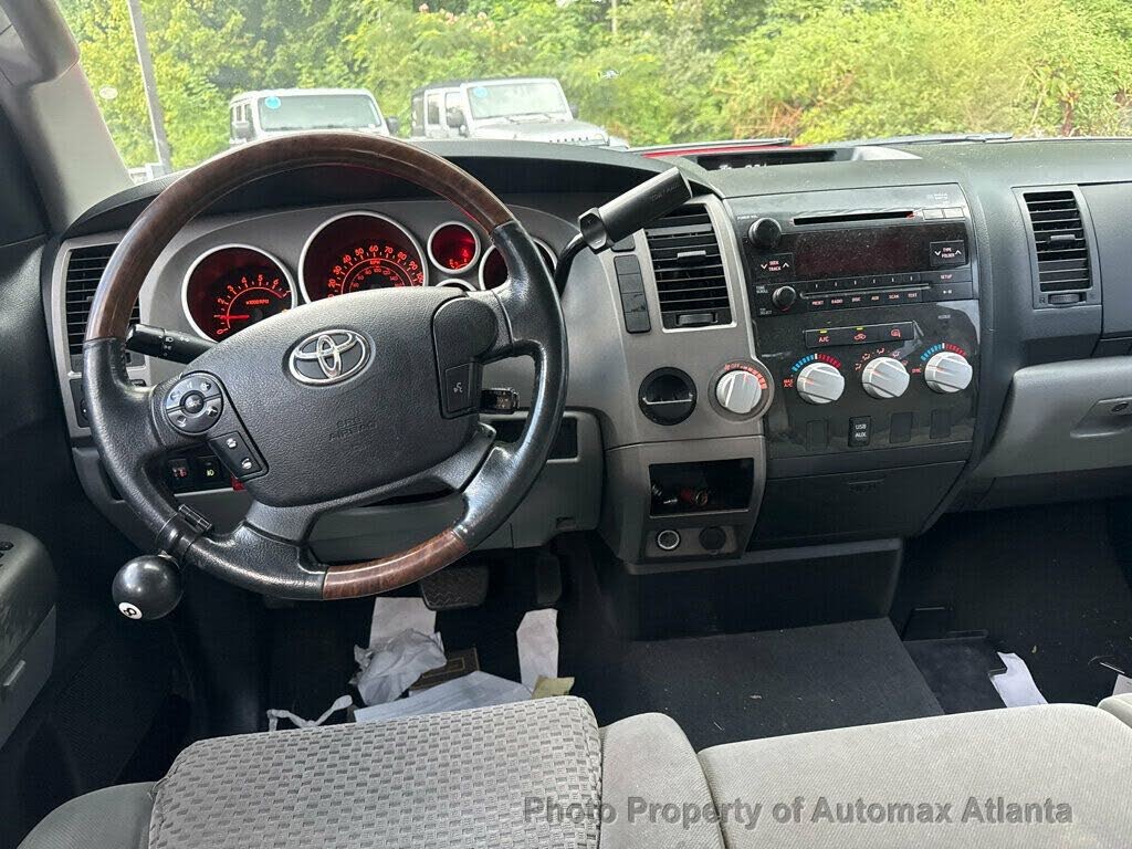 2013 Toyota Tundra Double Cab photo 9