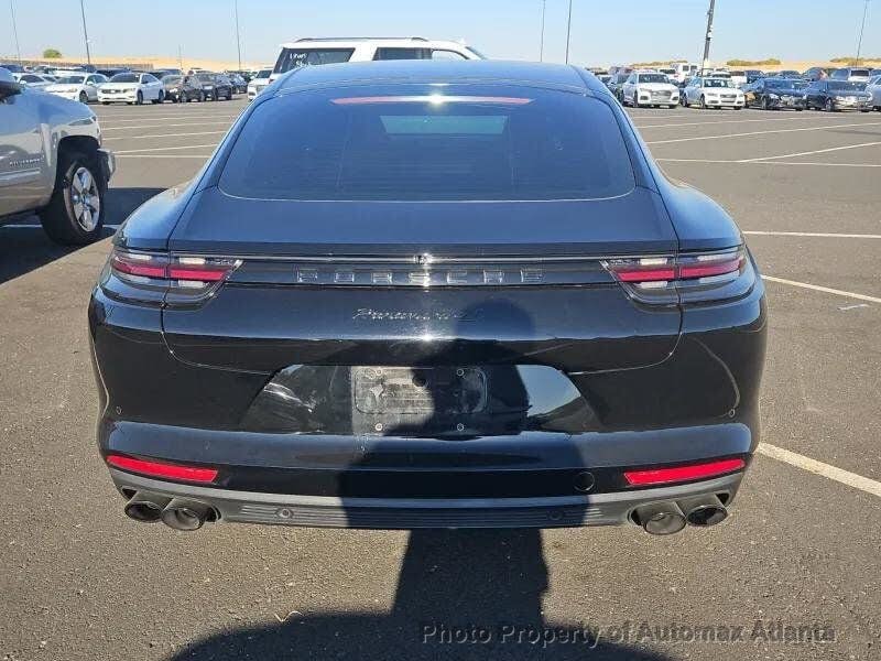 2018 Porsche Panamera 4S photo 9