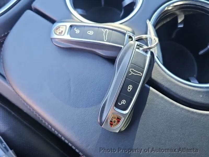 2018 Porsche Panamera 4S photo 13