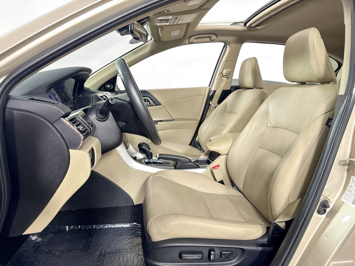 2016 Honda Accord EX-L photo 22