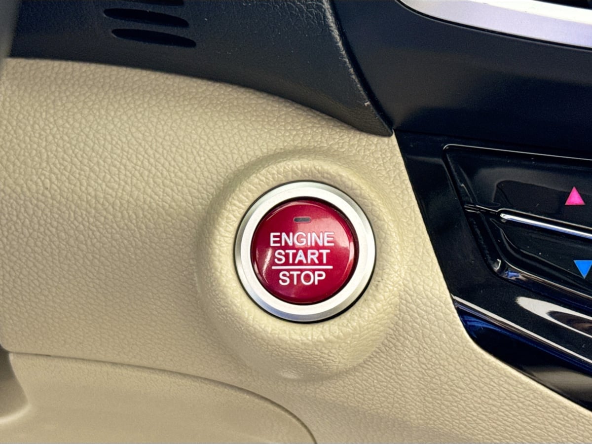 2016 Honda Accord EX-L photo 16
