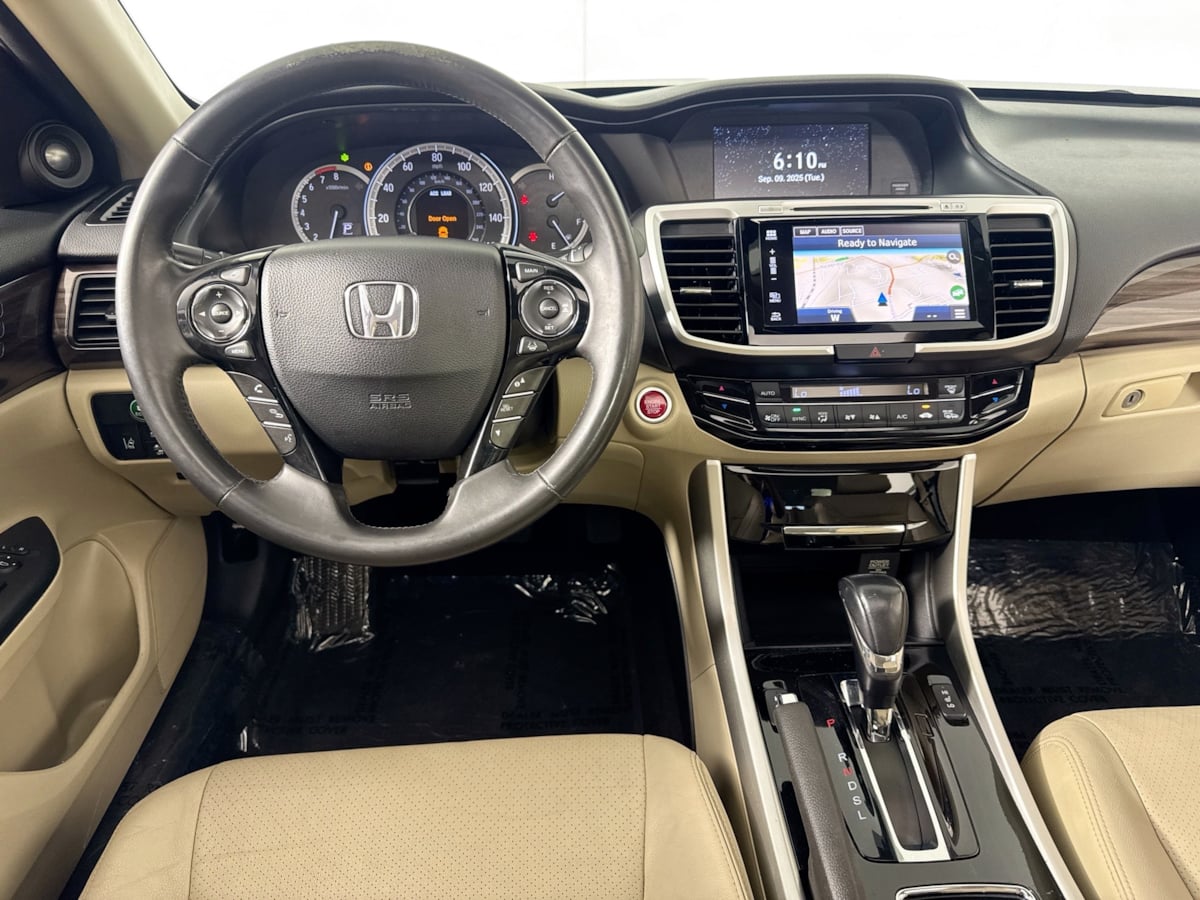 2016 Honda Accord EX-L photo 24