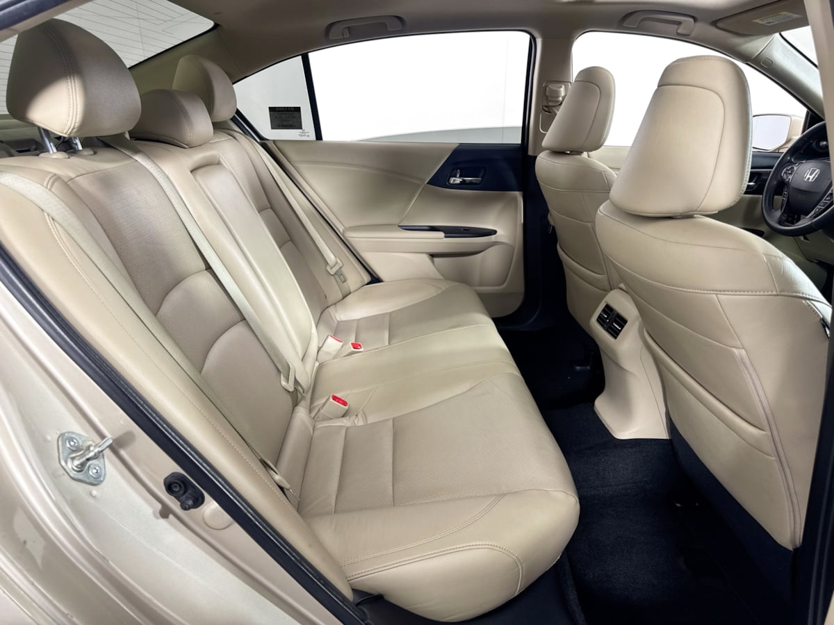 2016 Honda Accord EX-L photo 29