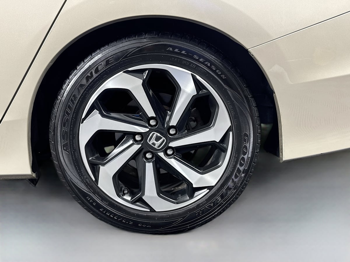 2016 Honda Accord EX-L photo 34