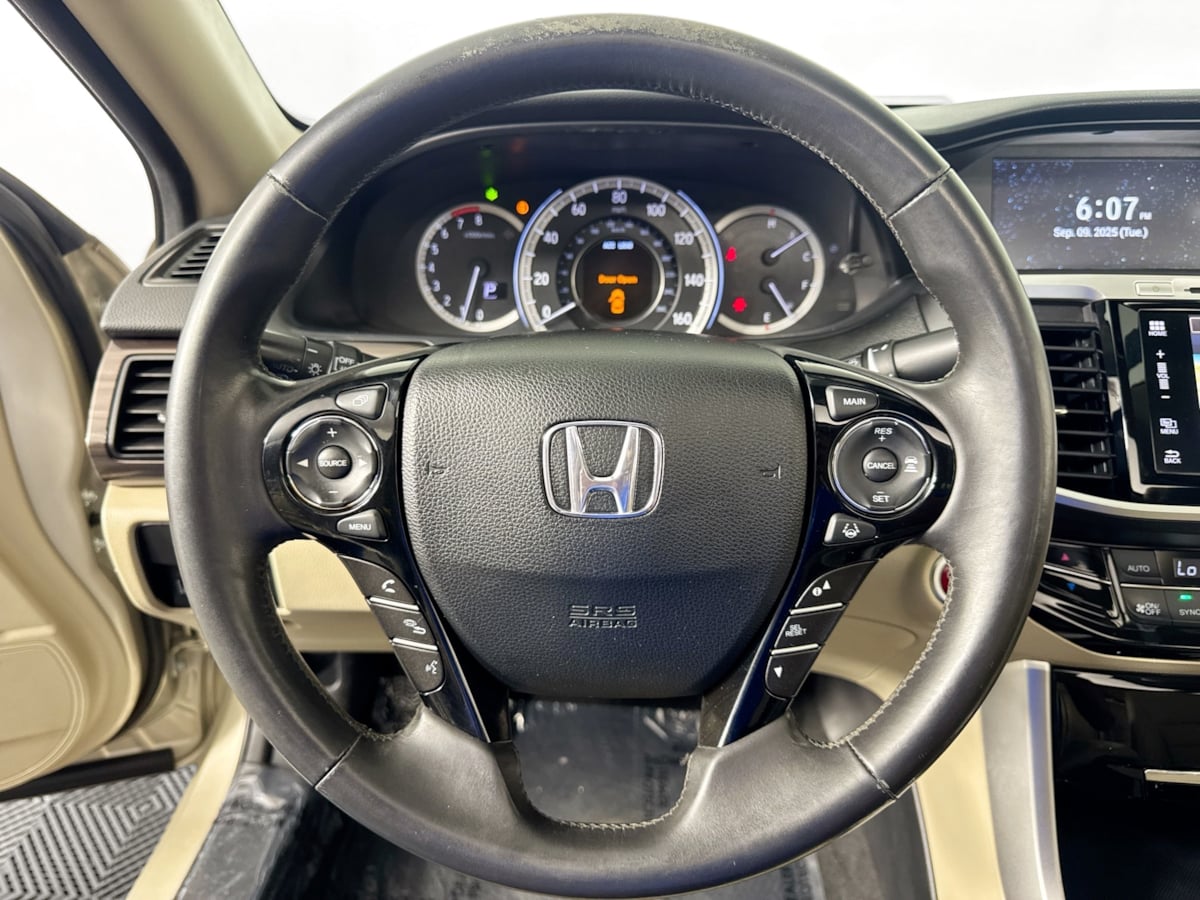 2016 Honda Accord EX-L photo 10
