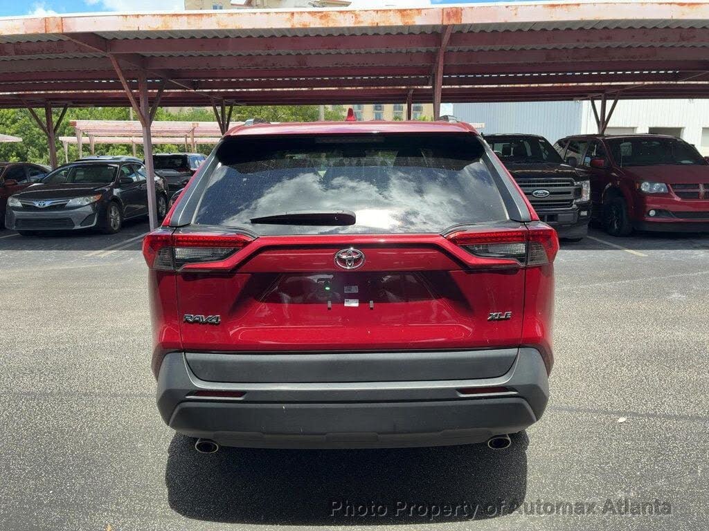 2023 Toyota RAV4 XLE photo 9