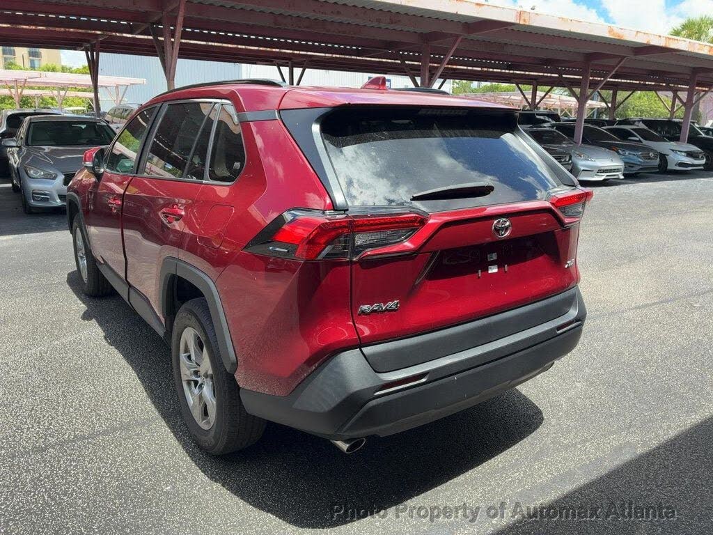 2023 Toyota RAV4 XLE photo 10