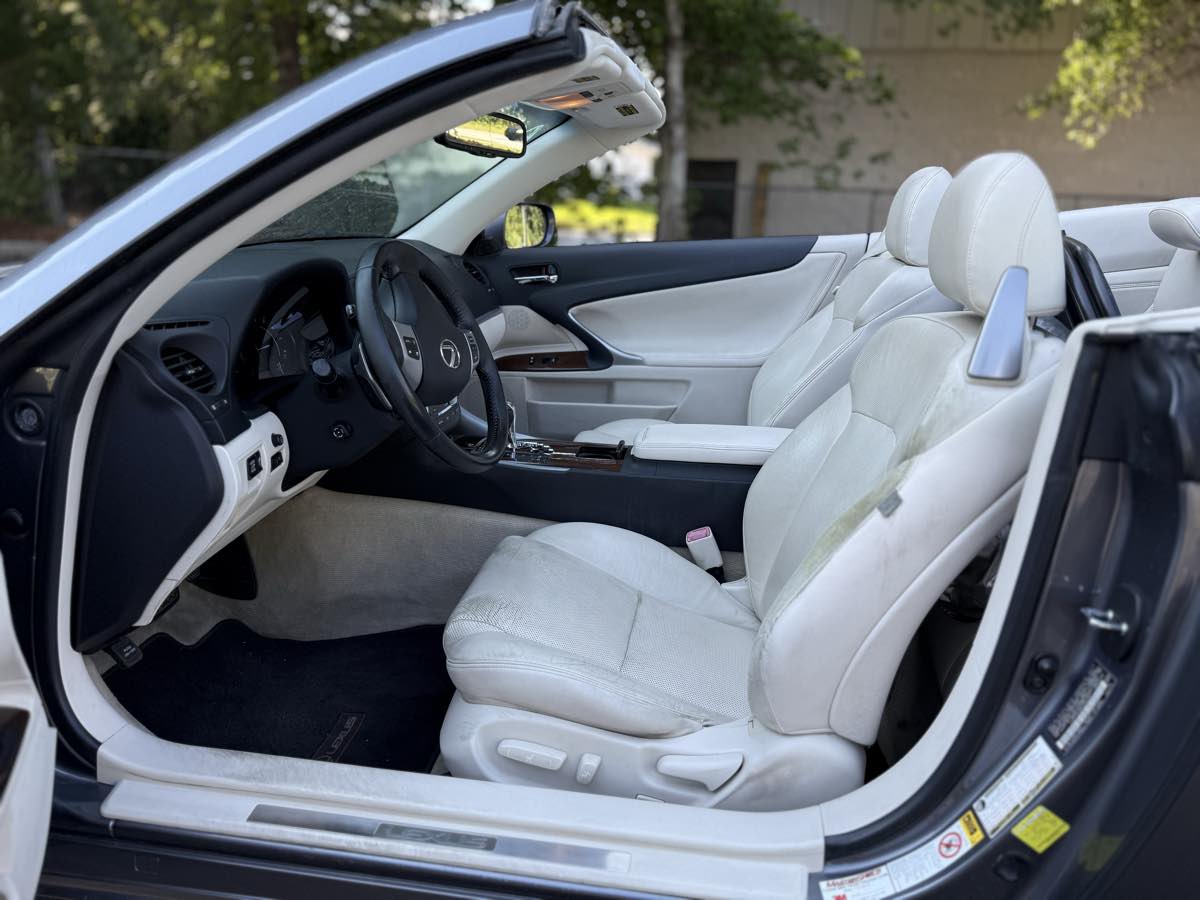 2012 Lexus IS 250C photo 7