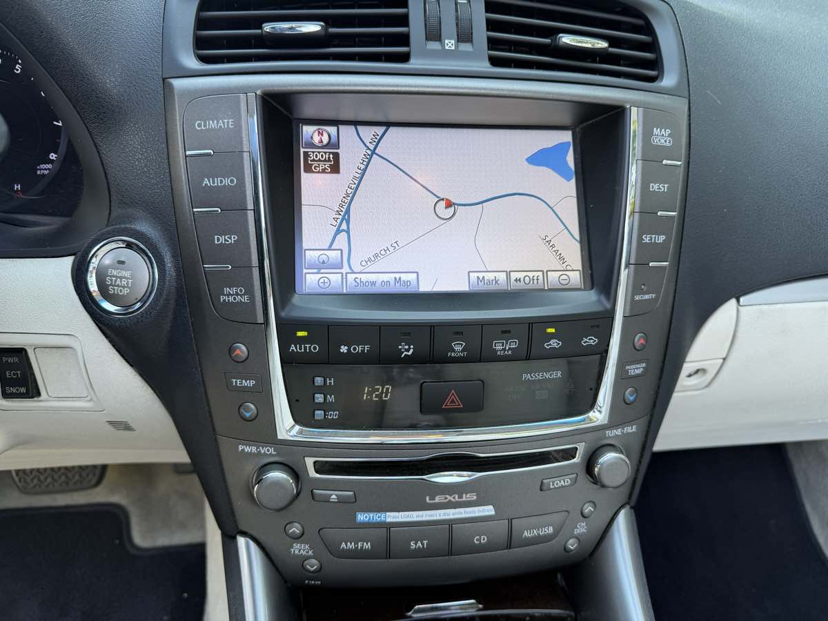 2012 Lexus IS 250C photo 11