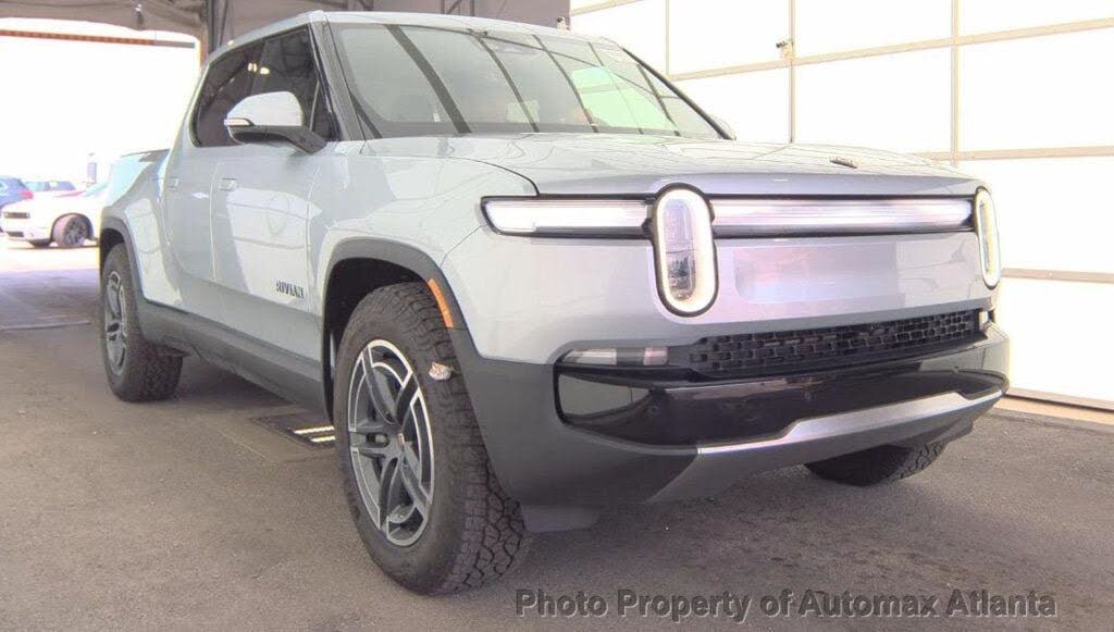 2025 Rivian R1T Adventure photo 2