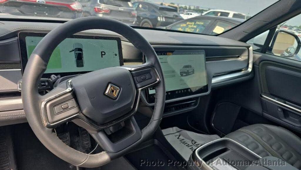 2025 Rivian R1T Adventure photo 4