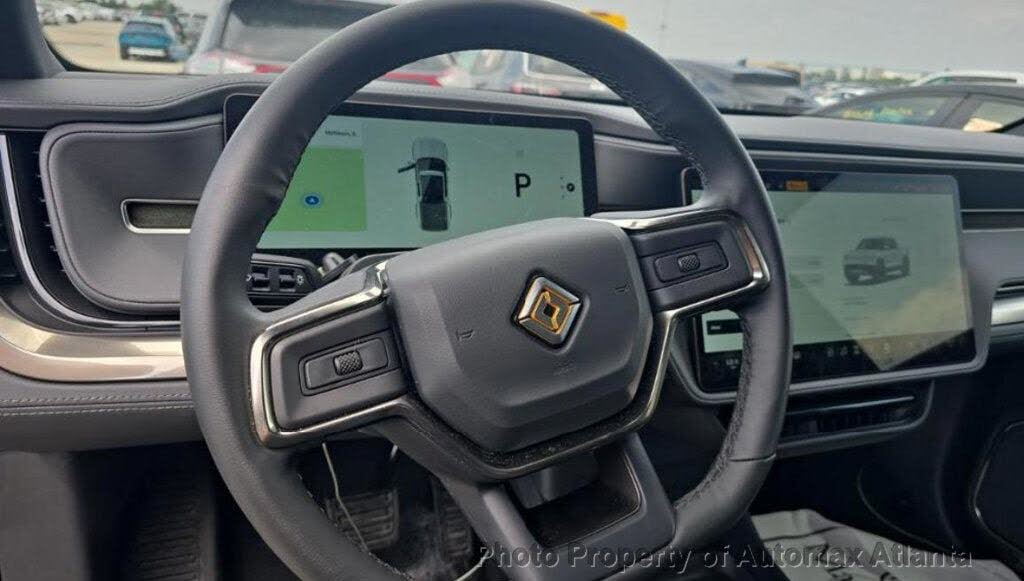 2025 Rivian R1T Adventure photo 5