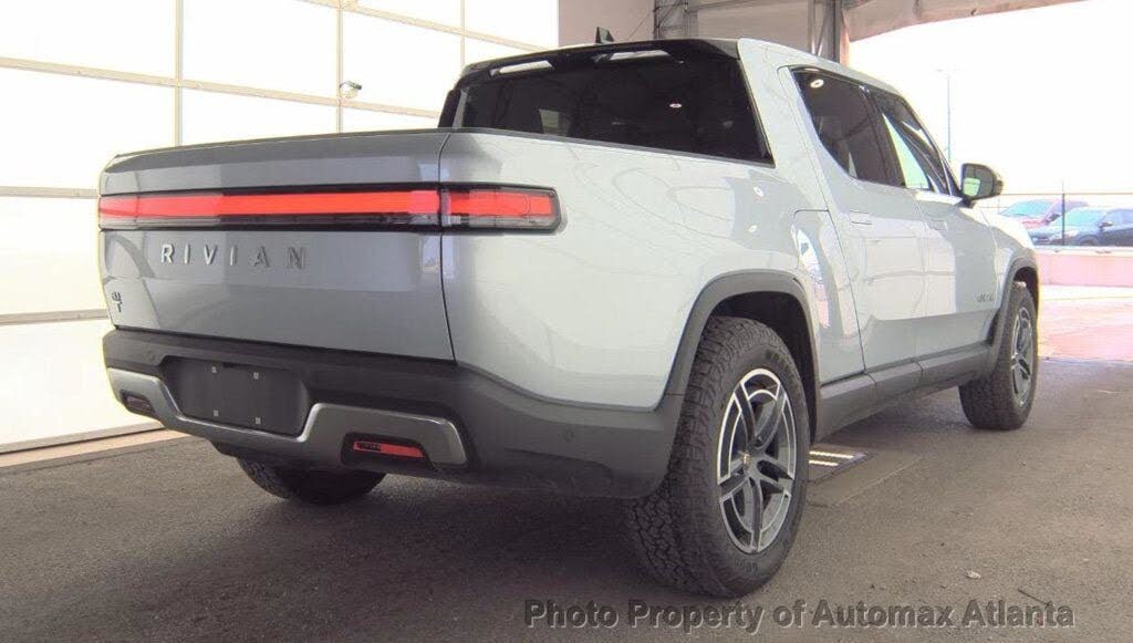 2025 Rivian R1T Adventure photo 10