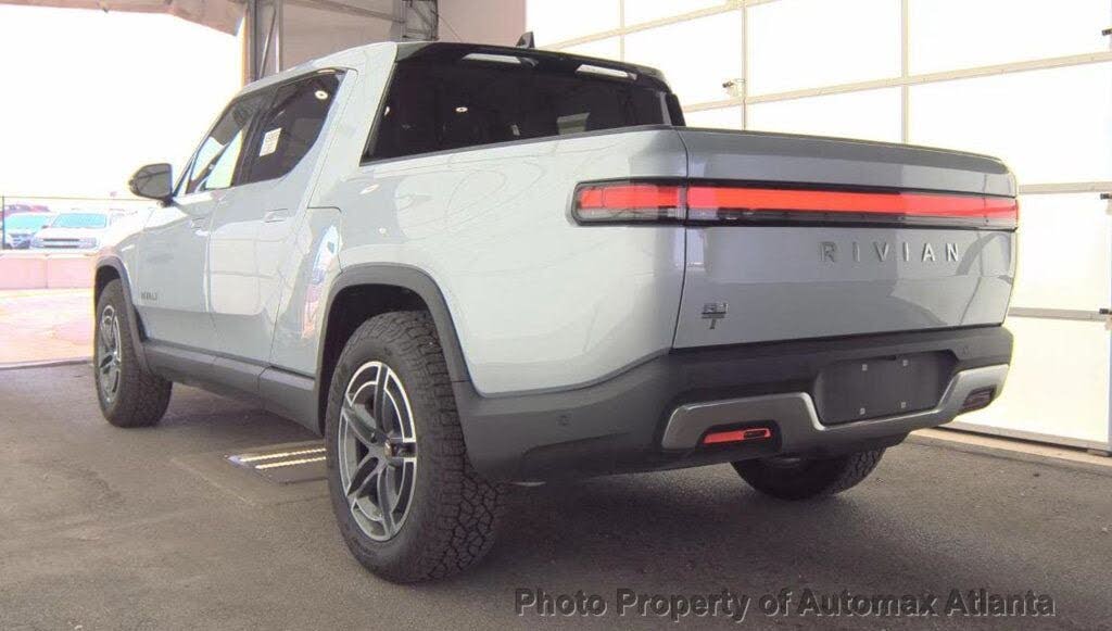 2025 Rivian R1T Adventure photo 12