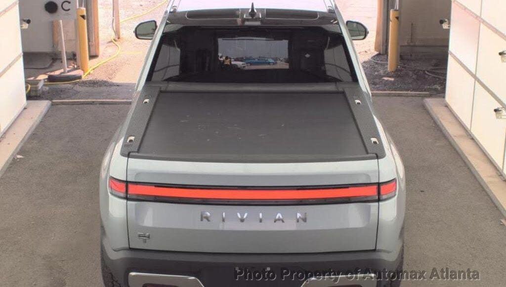 2025 Rivian R1T Adventure photo 14