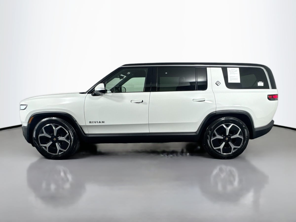 2024 Rivian R1S Adventure photo 7