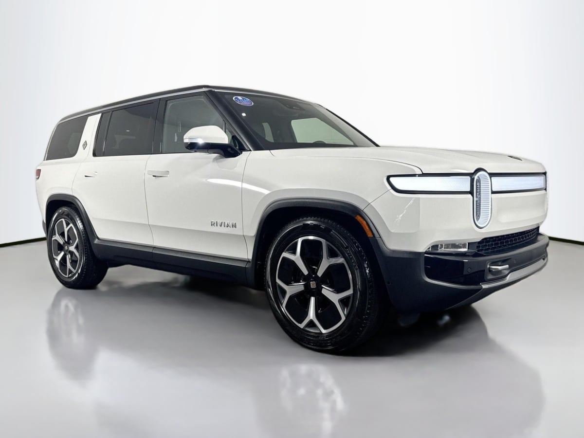 2024 Rivian R1S Adventure photo 2
