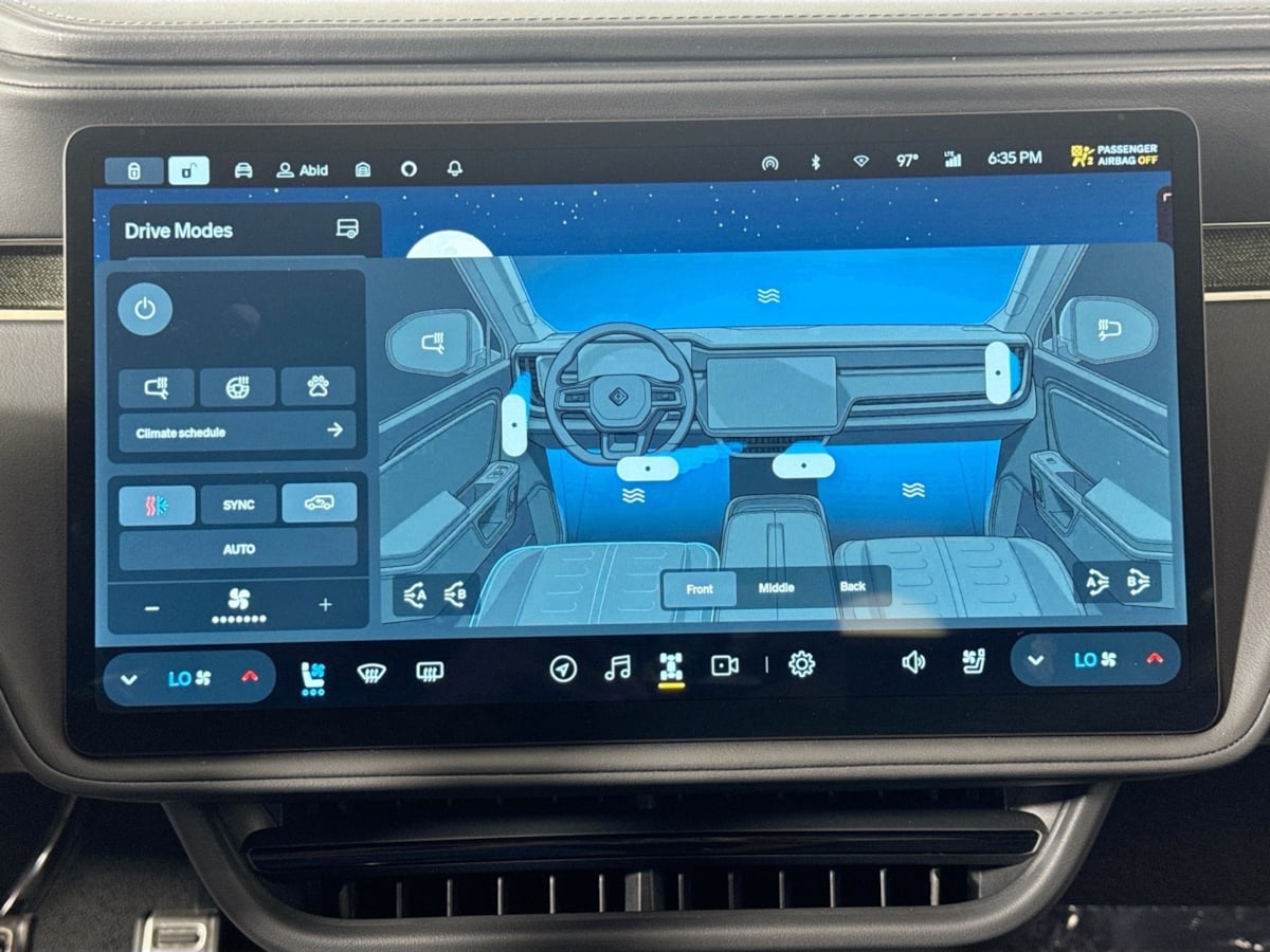 2024 Rivian R1S Adventure photo 13