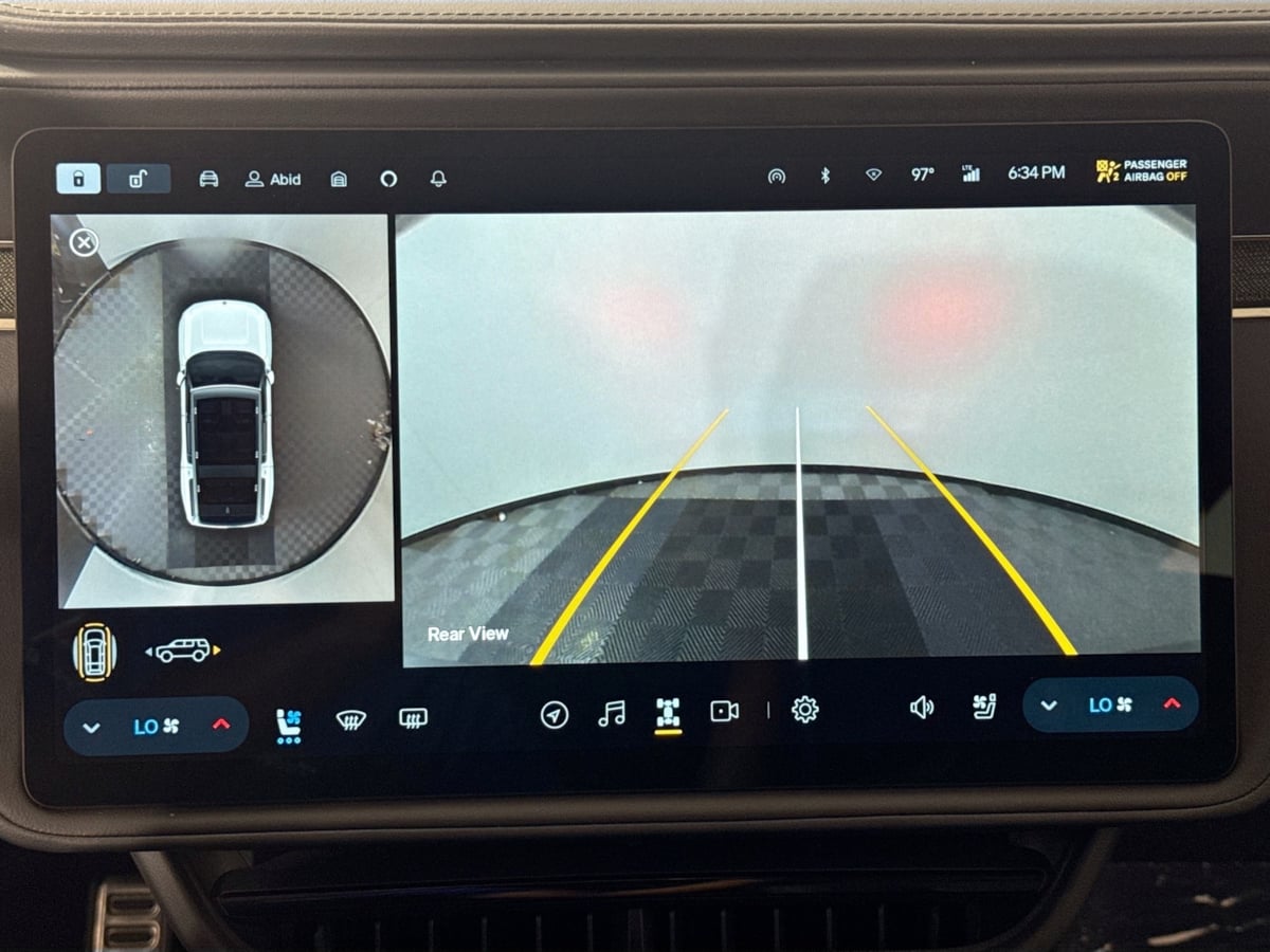 2024 Rivian R1S Adventure photo 11