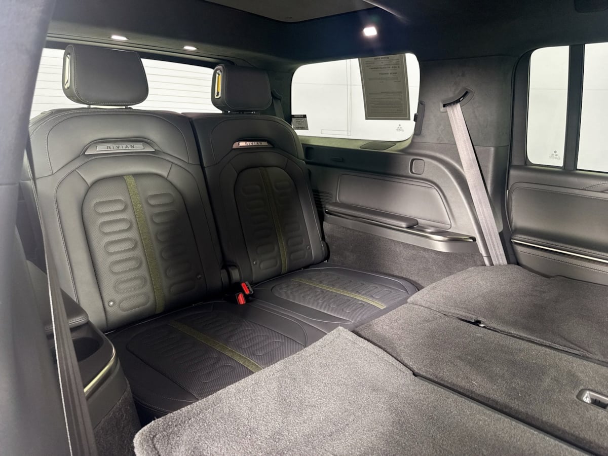 2024 Rivian R1S Adventure photo 27