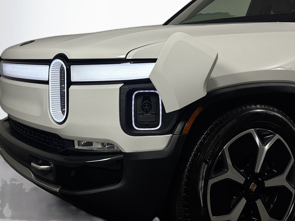 2024 Rivian R1S Adventure photo 36