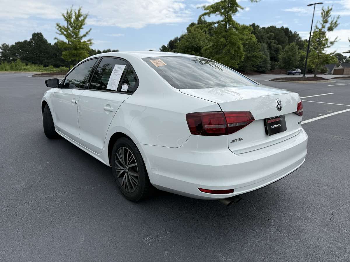 2018 Volkswagen Jetta 1.4T Wolfsburg Edition photo 2