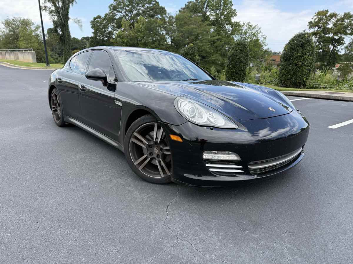 2013 Porsche Panamera Base photo 4