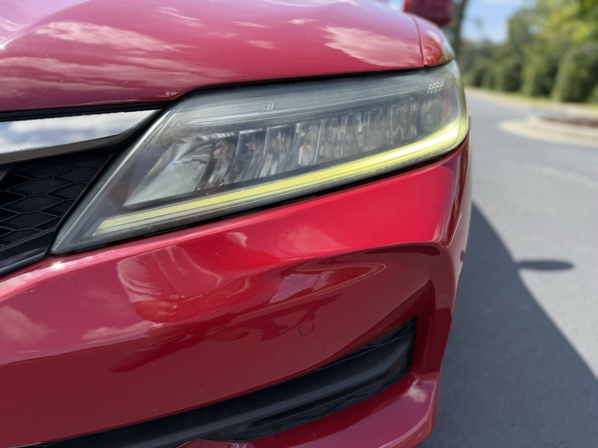 2017 Honda Accord Touring photo 5
