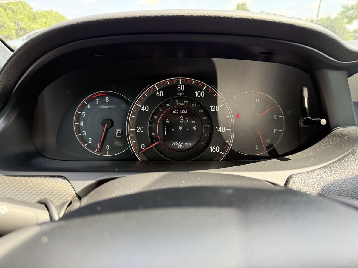 2017 Honda Accord Touring photo 14