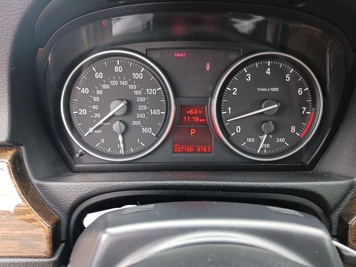 2011 Bmw 328i 3-series photo 3